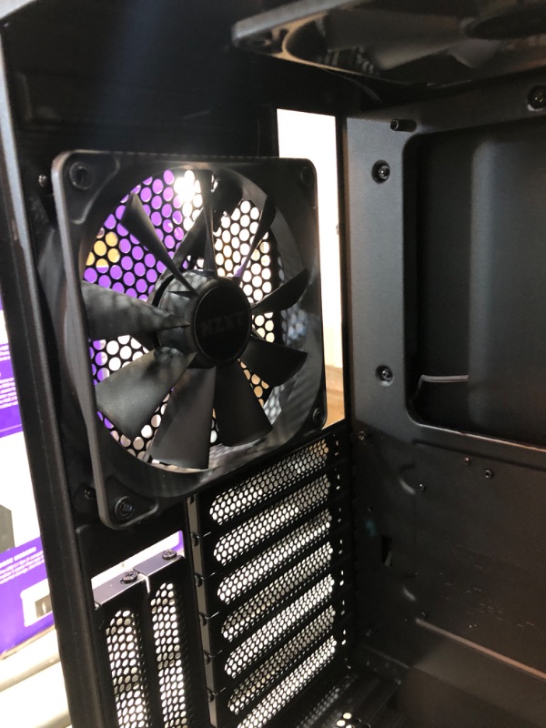 Photo 4 of NZXT - H510i Compact ATX Mid-Tower Case with Tempered Glass - Matte Black/Red
