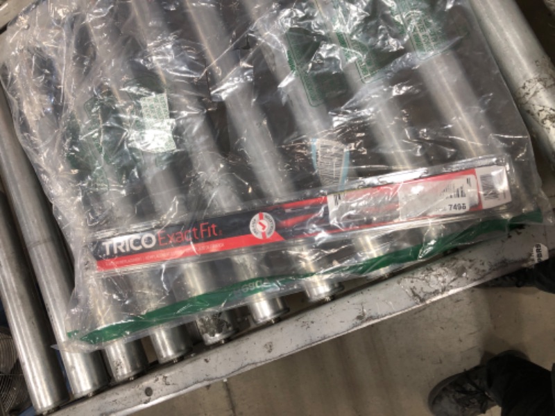 Photo 2 of TRICO Exact Fit 15 Inch Pack of 1 Rear Wiper Blade For My Car (15-I)