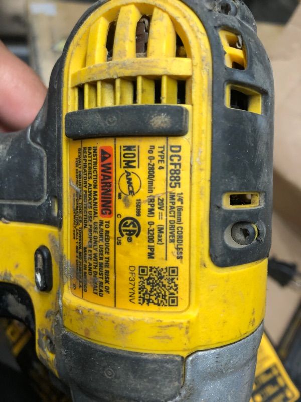 Photo 2 of **PARTS ONLY** DEWALT 20 VOLT MAX BRUSHLESS COMPACT 1/4INCH IMPACT DRIVER KIT ONE BATTERIES, **MISSING BAG **
