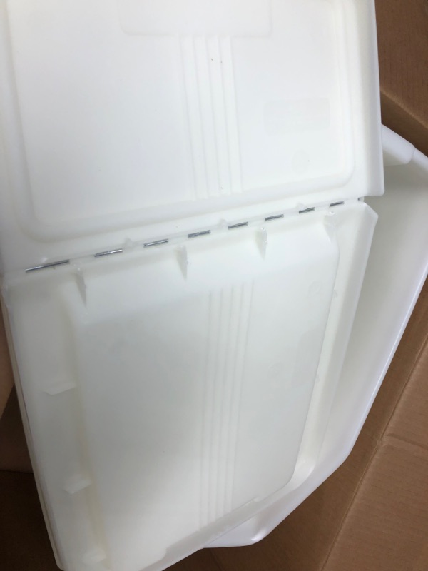 Photo 3 of 3pk white/cream plastic bins 