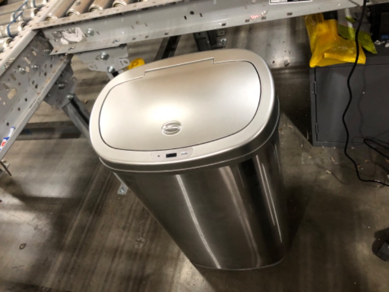Photo 5 of **USED**Amazon Basics rectangular stainless steel automatic waste bin, 50 litres
