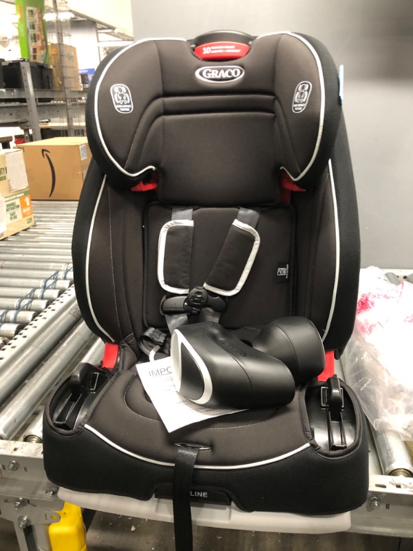 Photo 2 of Graco Atlas 65 2 in 1 Harness Booster Seat | Harness Booster and High Back Booster in One, Glacier , 19x22x25 Inch (Pack of 1)