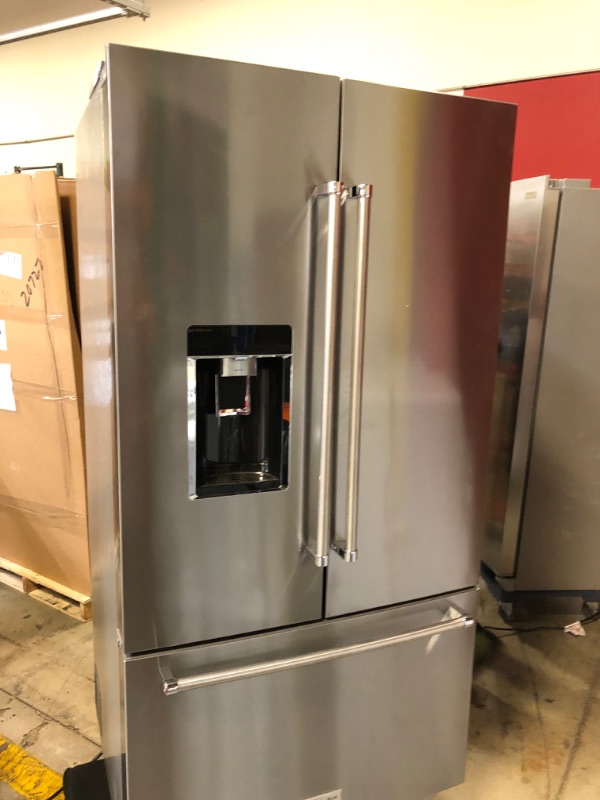 Photo 5 of KitchenAid 23.8-cu ft Counter-depth French Door Refrigerator with Ice Maker (Stainless Steel with Printshield Finish)
