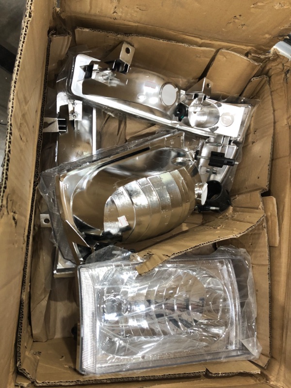 Photo 2 of AUTOSAVER88 Headlight Assembly Compatible with 1999-2004 Ford F250 F350 F450 F550 Super Duty Chrome Housing Clear Lens w/Signal Lamps Chrome+Clear Lens