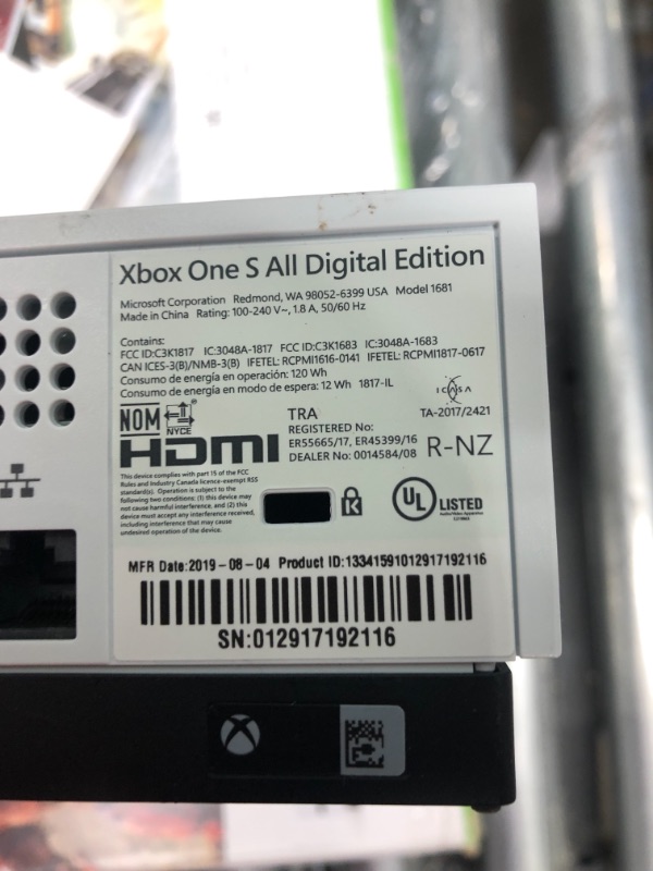 Photo 13 of Xbox One S White 1TB