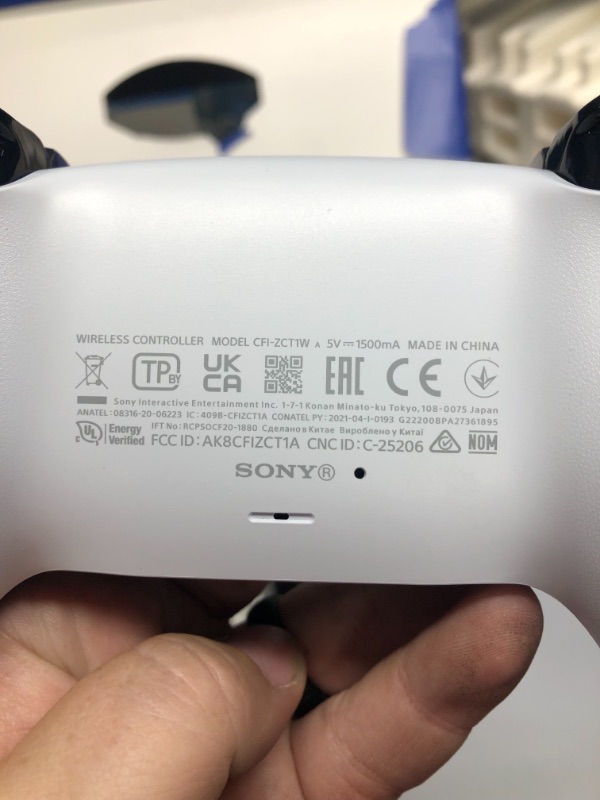 Photo 1 of Sony PlayStation 5 Console - Disc Edition - Horizon Forbidden West Bundle [PlayStation 5 System]