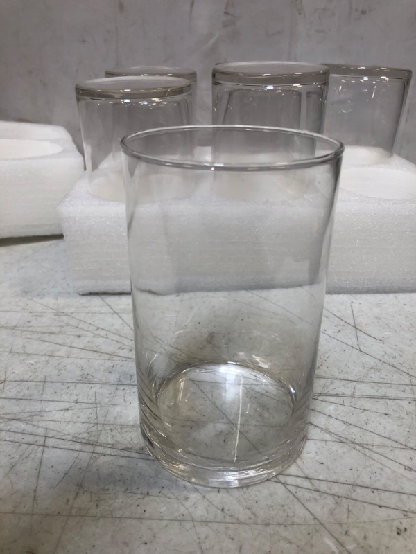 Photo 3 of 6 Inches Tall (15 cm) Clear Glass Cylinder vases,Pack of 6 Centerpiece Flower Vase,Floating Candle Holder for Home & Garden Decor, Wedding, Party.
