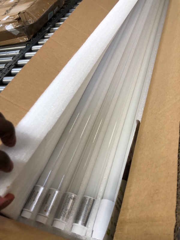 Photo 4 of 20 Pack 4FT LED T8 Hybrid Type A+B Light Tube, 18W, Plug & Play or Ballast Bypass, Single-Ended OR Double-Ended, 5000K, 2400lm, Frosted Cover, T8 T10 T12 for G13, , 120-277V, UL Listed 4 Ft | 5000k