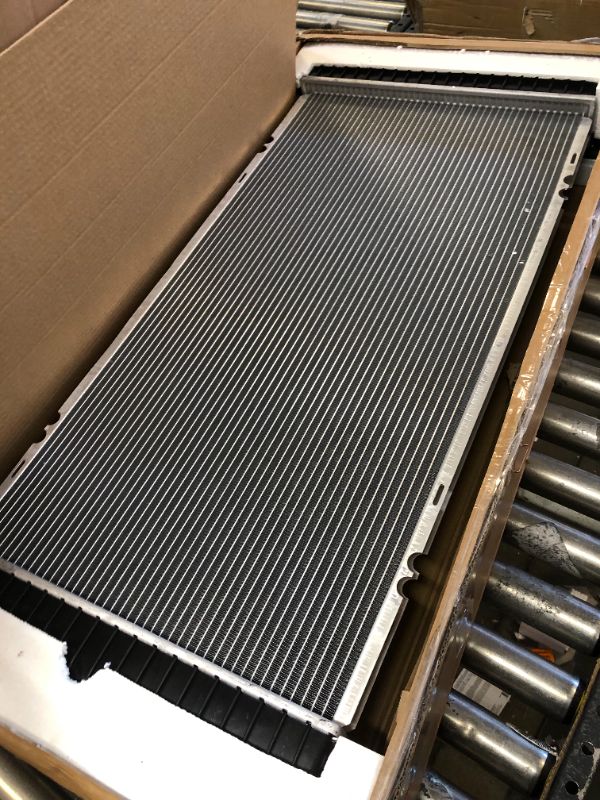 Photo 2 of AUTOSAVER88 34'' Radiator Compatible with Chevy Silverado Suburban Avalanche GMC Yukon Sierra Tahoe Escalade Hummer H2 ATRD1001