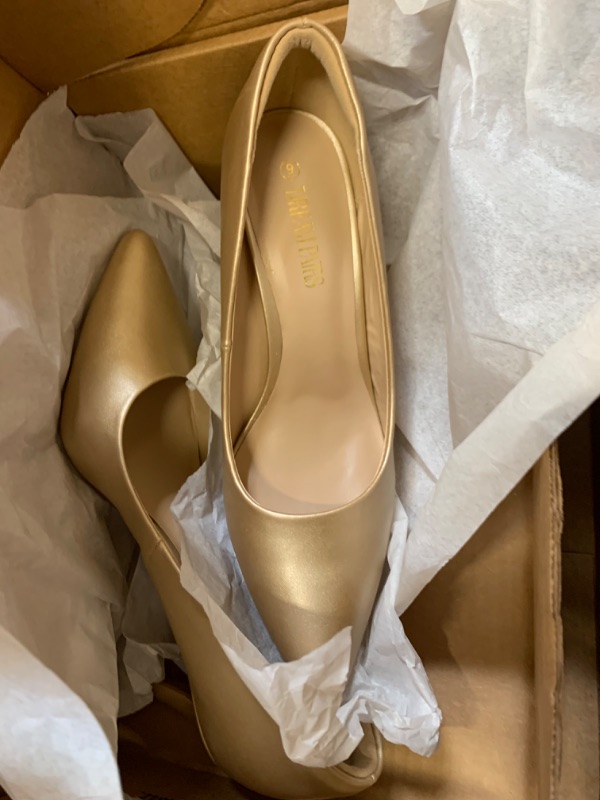 Photo 1 of DREAM PAIRS Women's High Stiletto Heels Pointed Toe Pumps Shoes Size 9, Gold --- Box Packaging Damaged, Moderate Use, Scratches and Scuffs on Fabric
