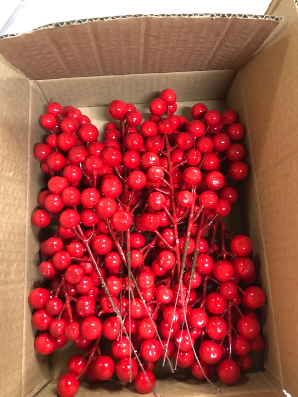 Photo 2 of 24 Pcs Red Berry Stems Artificial Red Berries Picks,7.9 Inch Fake Christmas Red Berry Branch for Christmas Tree Decoration,Holiday Crafts and Home Decor