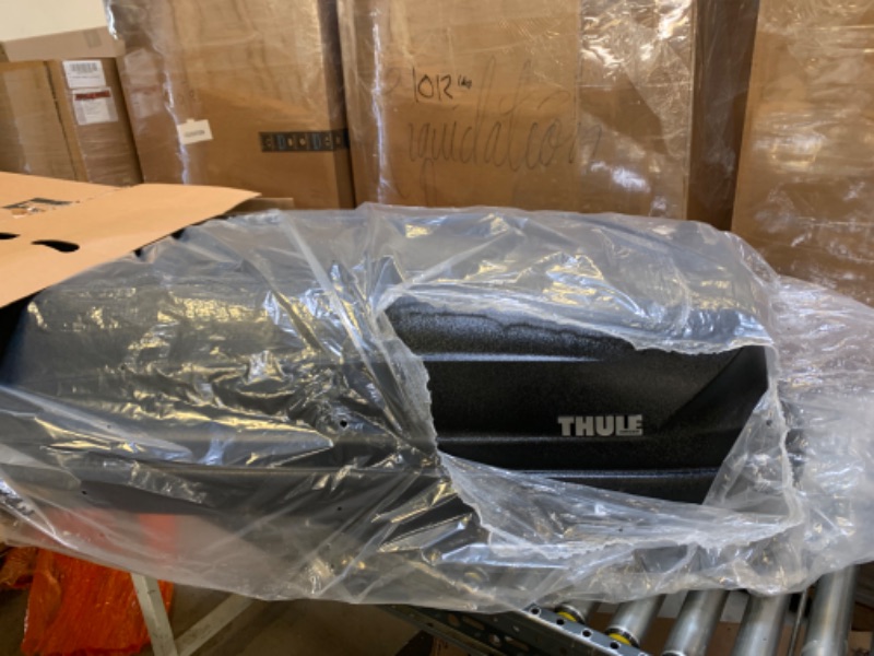 Photo 5 of Thule Pulse Rooftop Cargo Box, Large Black Large Cargo Box --- Box Packaging Damaged, Item is New, Item is Missing Keys