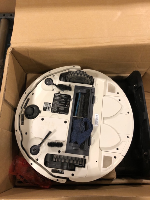 Photo 2 of ----SELL FOR PARTS----Shark AV2511AE AI Ultra Robot Vacuum, with Matrix Clean, Home Mapping, 60-Day Capacity Bagless Self Empty Base, Perfect for Pet Hair, Wifi, Compatible with Alexa, Black/Silver 60-Day Capacity + 2nd Generation