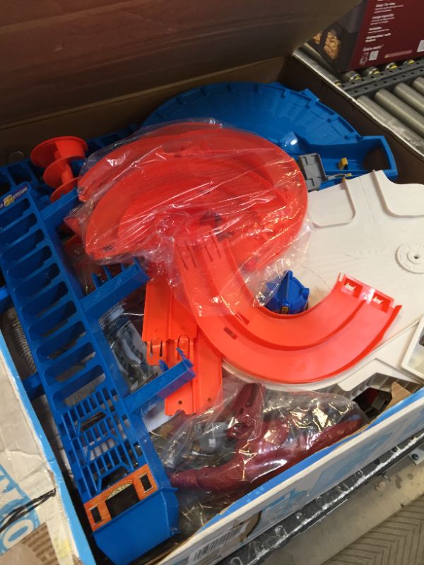 Photo 1 of Hot Wheels Super Ultimate Garage Playset