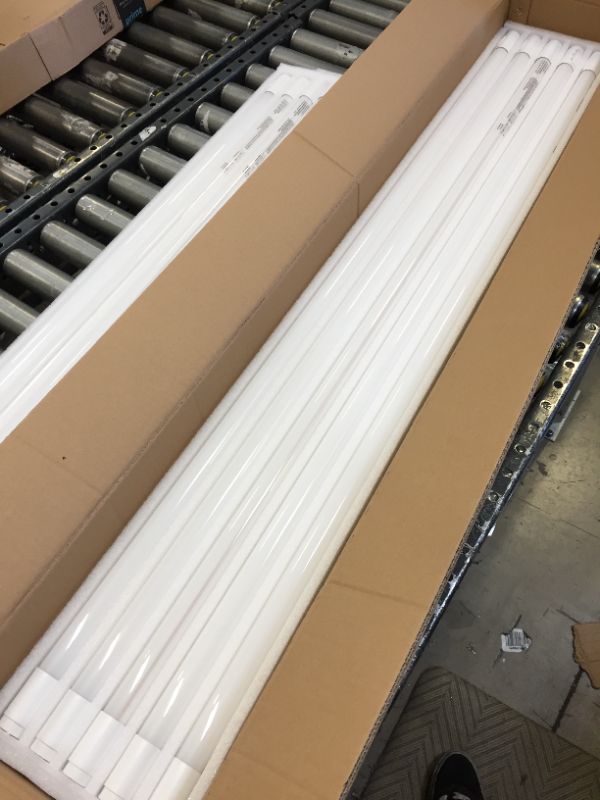 Photo 1 of 20 Count 5CCT 4FT LED T8 Ballast Bypass Type B Light Tube, 18W, 3000K/3500K/4000K/5000K /6500K Selectable, Single or Double End Powered, 2300lm, Frosted Cover, T8 T10 T12 Tube Light, 120-277V, UL, FCC 3000k/35000k/4000k/5000k/6500k Selectable