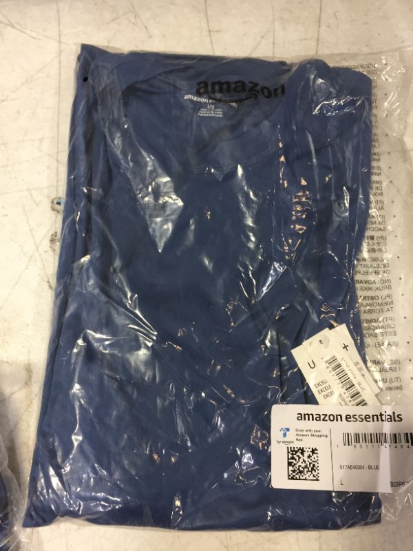 Photo 1 of Amazon Essentials Men's Long-Sleeve Quick-Dry UPF 50 Swim Tee Large Blue