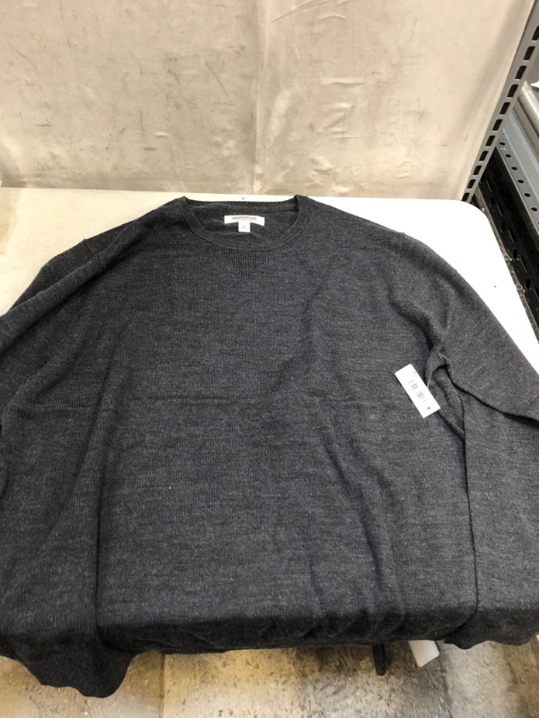 Photo 1 of mens crewneck sweater 
size xl 