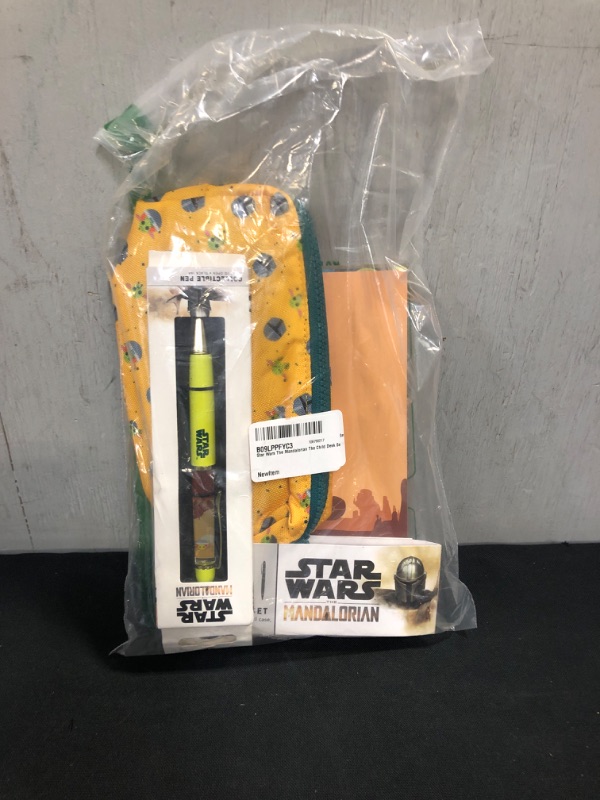 Photo 2 of Star Wars The Mandalorian The Child Desk Set