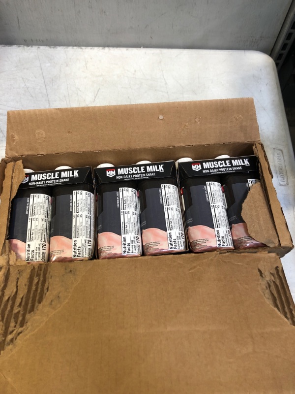 Photo 2 of Muscle Milk Pro Advanced Nutrition Protein Shake, Slammin' Strawberry, 11 Fl Oz Carton, 12 Pack, 32g Protein, 1g Sugar, 16 Vitamins & Minerals, 5g Fib
( EXP: 02/09/2024)