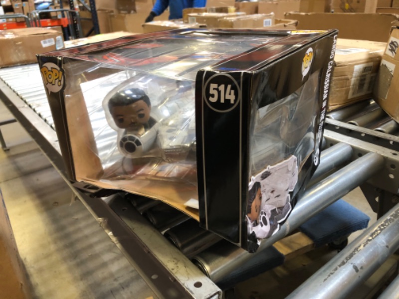 Photo 1 of Funko Pop! Ride Super Deluxe: Star Wars - Lando Calrissian in The Millenium Falcon (Shared Galactic Convention, Amazon Exclusive), Multicolor