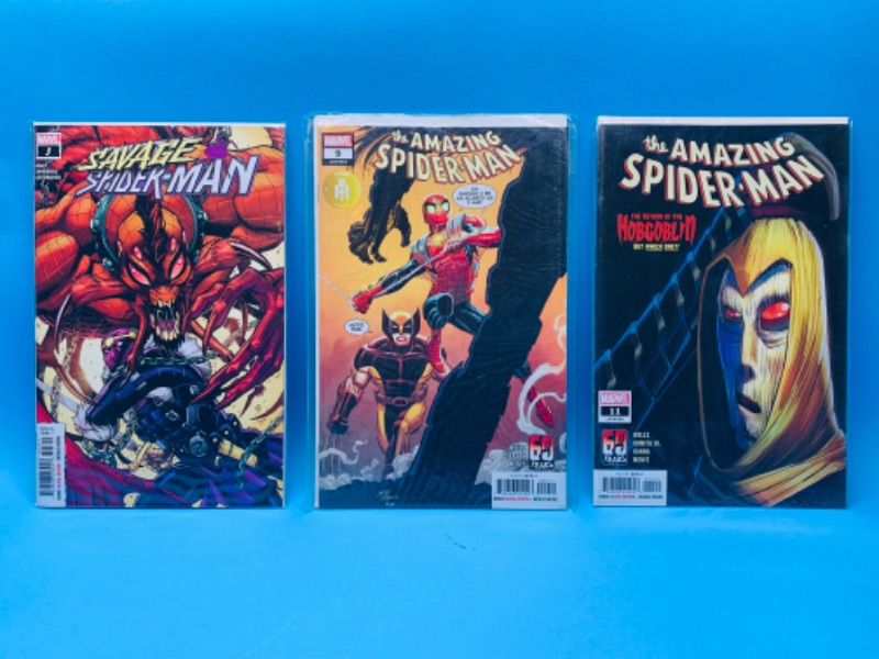 Photo 1 of 015034…3 spider-Man comics in plastic sleeves