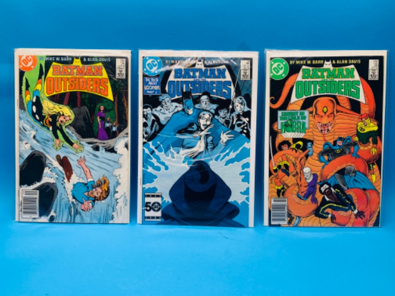 Photo 1 of 015070…3 vintage $.75 Batman and the outsiders comics in plastic sleeves 