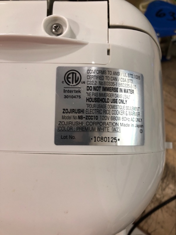 Photo 5 of *** TESTED - POFWERS ON*** Zojirushi, Made in Japan Neuro Fuzzy Rice Cooker, 5.5-Cup, Premium White