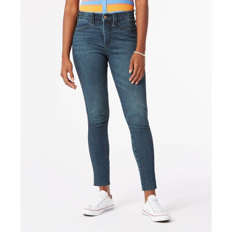 Photo 1 of DENIZEN® from Levi's® Women's High-Rise Skinny Jeans -
SIZE 18