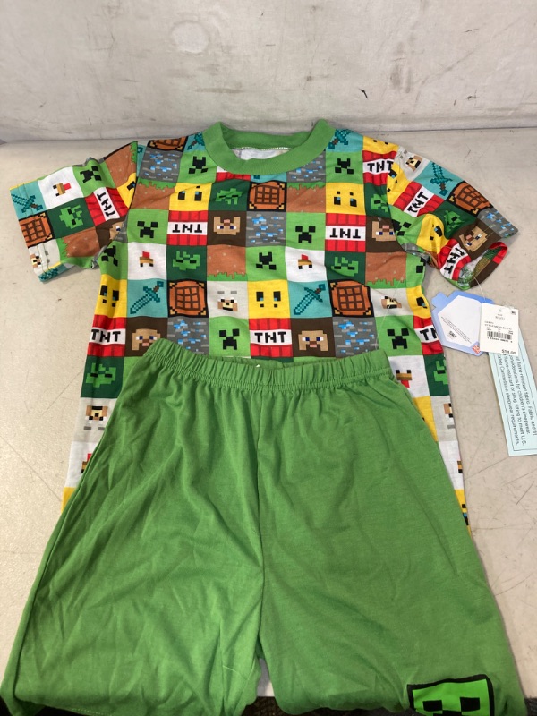 Photo 1 of Boys' Minecraft 2pc Short Sleeve Top and Shorts Pajama Set - Green SIZE S

