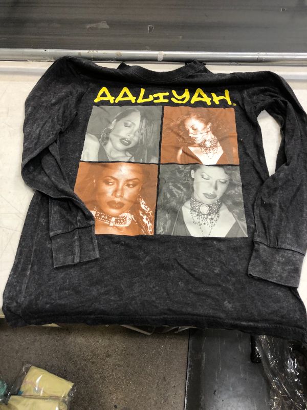 Photo 1 of Aaliyah R&B Long Sleeve Graphic T-Shirt Men's NWT Black Wash 90's S
