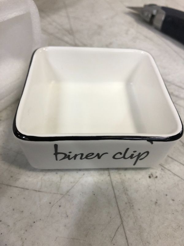 Photo 3 of ONTUBE Mini Porcelain Carabiner clip holer,binder clip holder 3.3-Inch (White)
