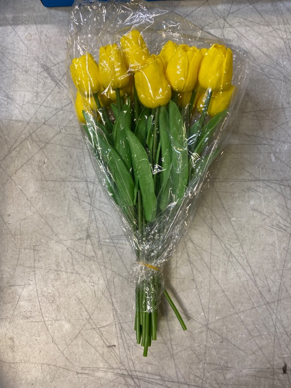 Photo 2 of 20pcs Artificial Tulips PU Touch Single Stem Fake Flower Bouquet Arrangement for Home Party Wedding Decoration (Yellow)
