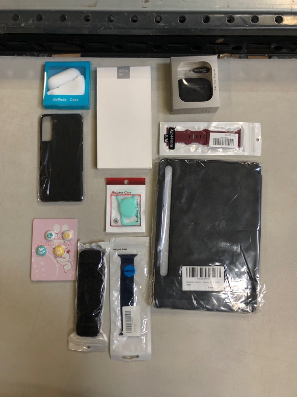 Photo 1 of MISCELLANEOUS LOT OF CASES (( 10 PCS ))