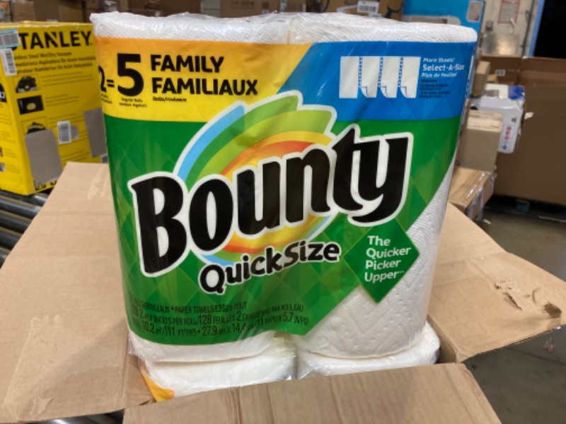 Photo 2 of Bounty Quick Size Paper Towels, White, 4 Packs Of 2 Family Rolls = 8 Family Rolls