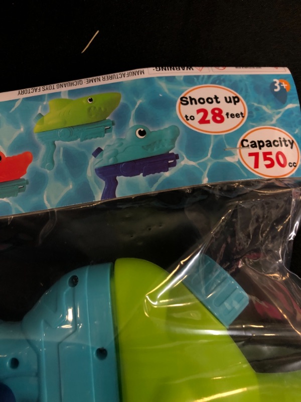 Photo 3 of (( FACTORY SEALED )) Water Guns for Kids - 800CC Super Soaker Water Guns Pool Toys, Shark/Crocodile Water Squirters for Kids, 29ft Long Range Shooting Water Blaster, Water Squirt Guns for Toddlers Age 3-5 and Up, 2 Pack
