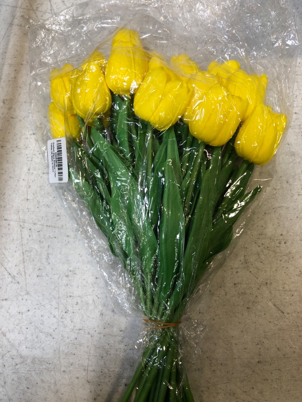 Photo 2 of 20pcs Artificial Tulips PU Touch Single Stem Fake Flower Bouquet Arrangement for Home Party Wedding Decoration (Yellow)
