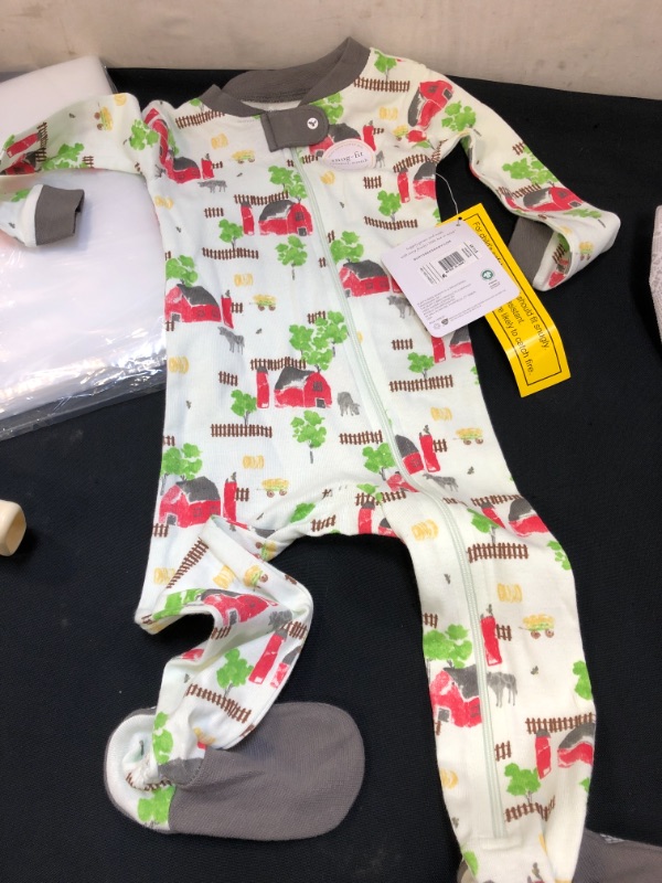 Photo 2 of Burt's Bees Baby Baby Boys' Barnyard Scene Organic Cotton Snug Fit Footed Pajama