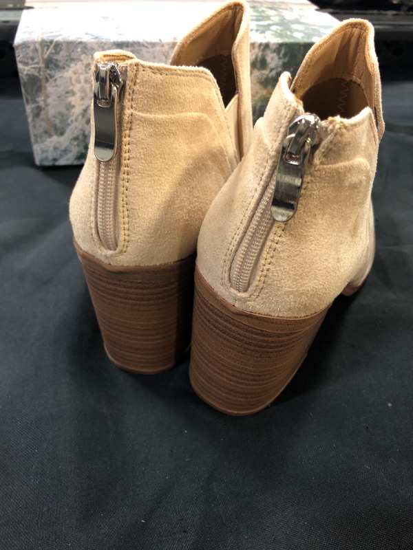 Photo 2 of Chelsea Booties Women's Pointed Toe Ankle V Cut Back Zipper --Size 9 1/2 - Beige Color 