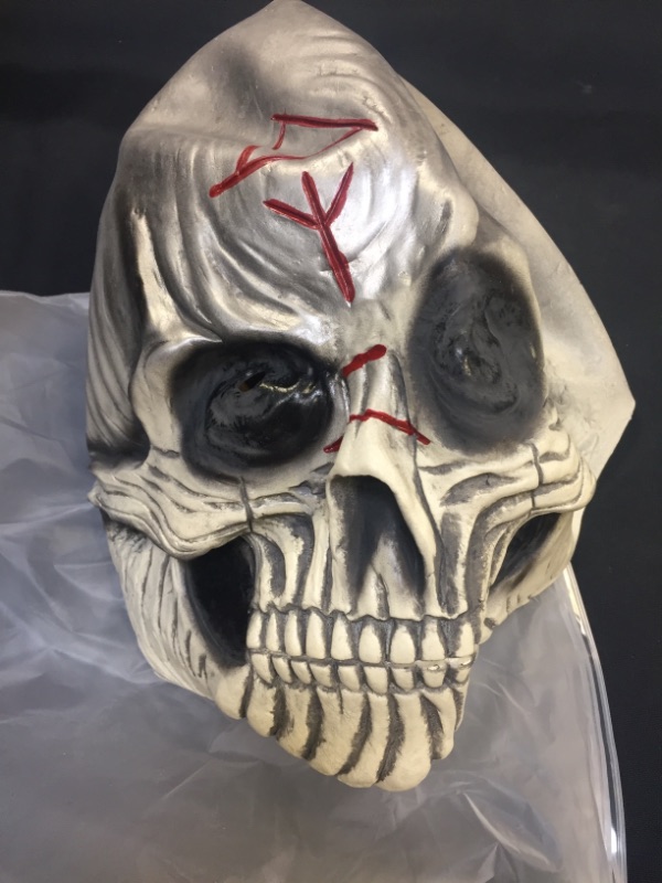 Photo 2 of MAOGUSR Creepy Halloween Full Head Skull Mask Novelty Costume Party Latex Full Head Mask Zombie Cosplay Props Full head (Black)