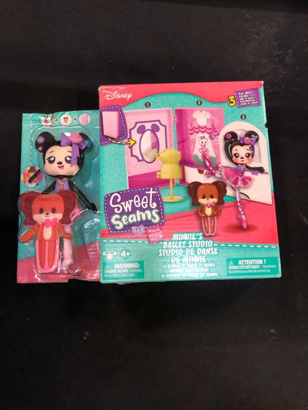 Photo 2 of Disney Sweet Seams Series 1 Minnie Mouse Deluxe Pack ( BOX HAS MINOR DAMAGE ) 
