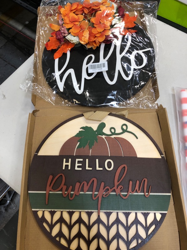 Photo 1 of 2 piece hello signs
