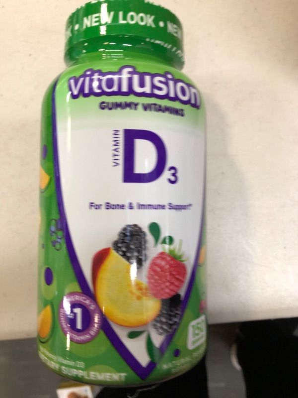 Photo 2 of 
Vitafusion Vitamin D3 Gummy Vitamins for Bone and Immune System Support, Peach, Blackberry and Strawberry Flavored, 50 mcg Vitamin D, America’s Number 1 Gummy Vitamin Brand, 75 Day Supply, 150 Count
EXP 12/2023
