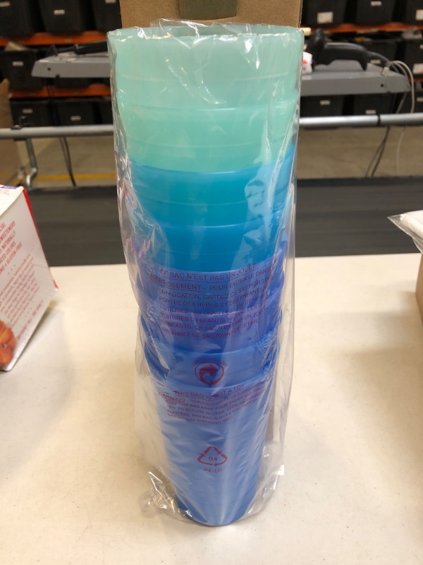 Photo 1 of 8 22 OZ MULTICOLOR PLASTIC CUPS