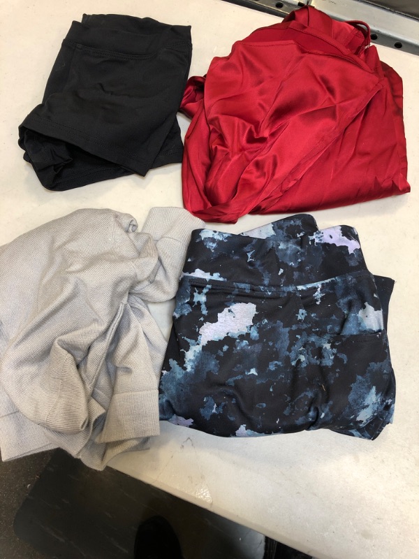 Photo 1 of 4 PCS WOMENS CLOTHES BUNDLE , VARIOUS SIZES 