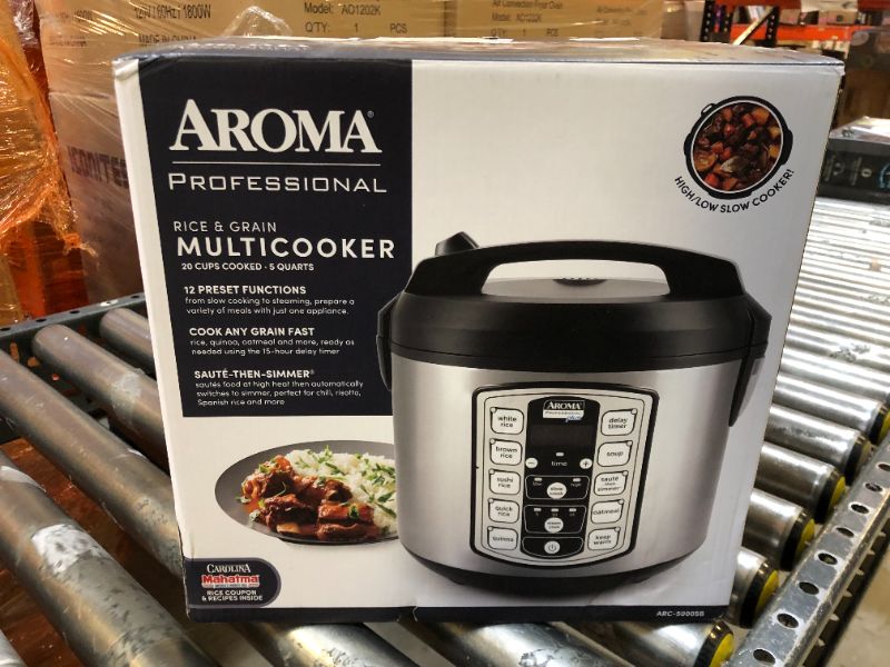 Photo 3 of Aroma Housewares ARC-5000SB Digital Rice, Food Steamer, Slow, Grain Cooker, Stainless Exterior/Nonstick Pot