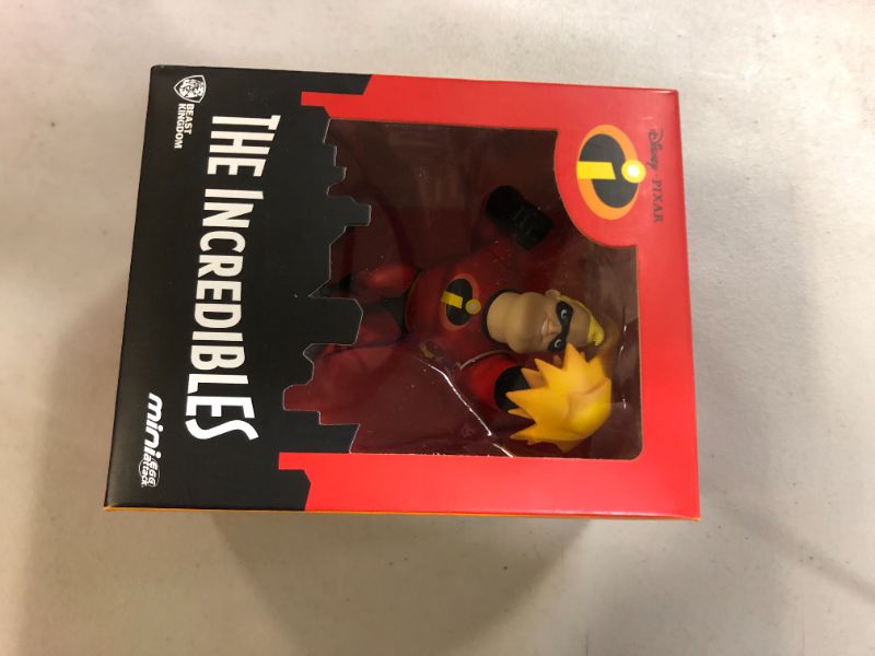 Photo 1 of Beast Kingdom The Incredibles: Mea-005 Mr. Incredible Mini Egg Attack Statue, Multicolor