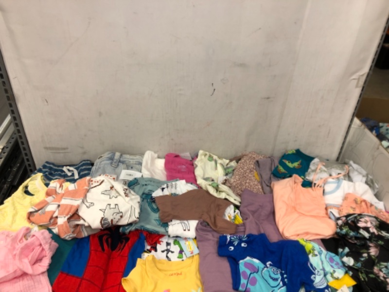 Photo 1 of 20 Piece Clothing Bag Lot ( Sizes Vary )