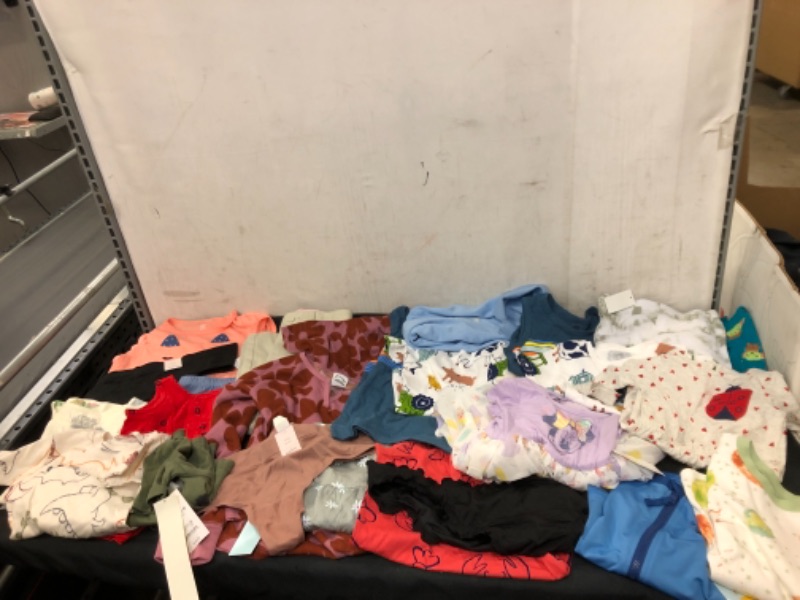 Photo 1 of 20 Piece Clothing Bag Lot ( Sizes Vary )