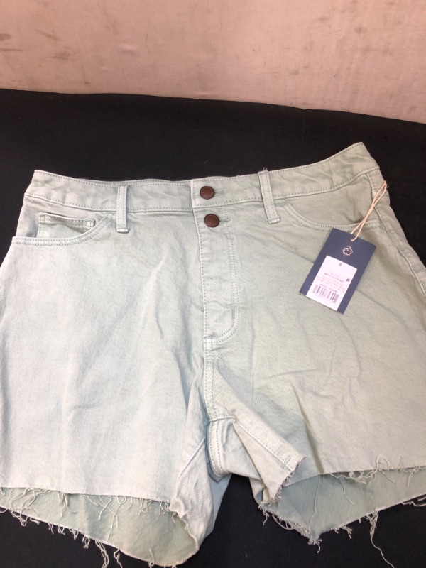 Photo 1 of Denim Jean Short Size 6