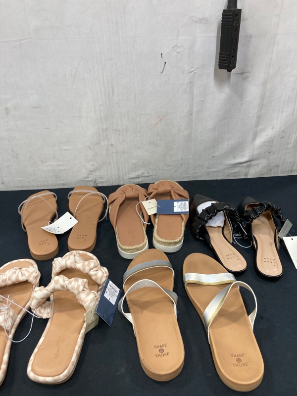 Photo 1 of 5 piece womens shoe bundle
Sizes 7.5, 8, 8.5